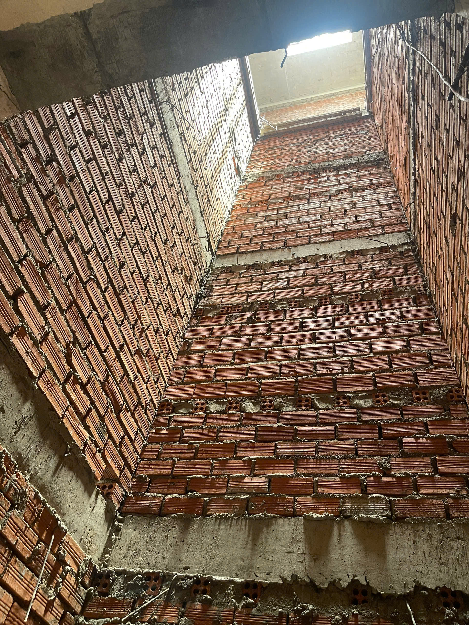 Yêu cầu an toàn chung khi lắp đặt thang máy BMT