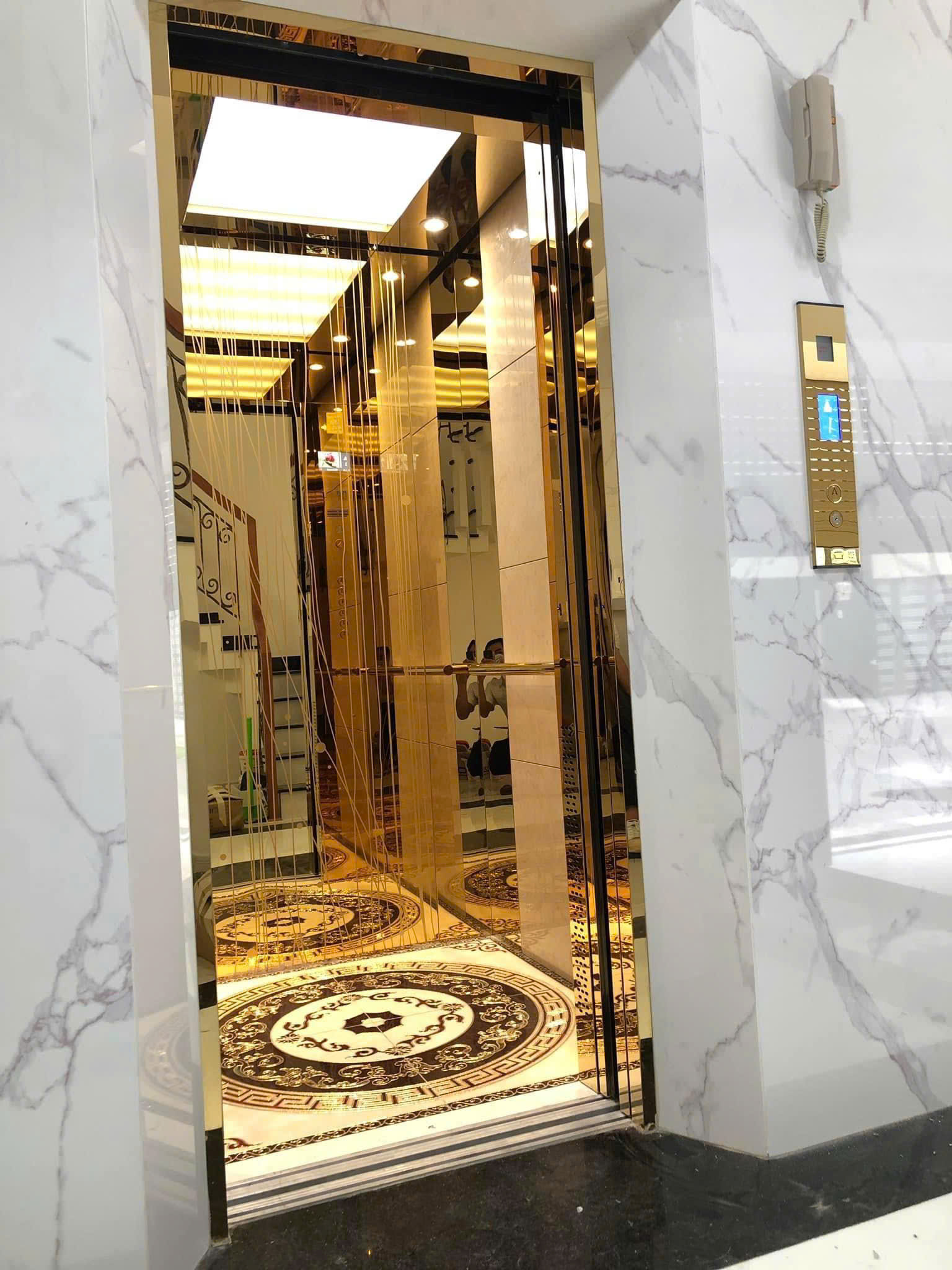 Cấu tạo thang máy